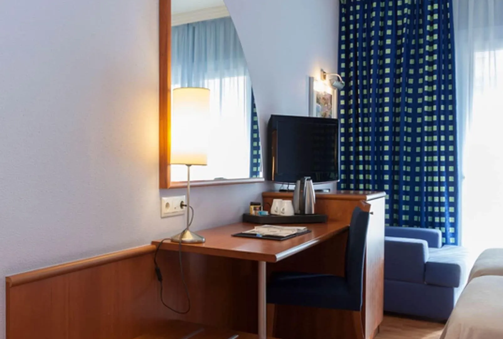 Hotel Delfin Tossa de Mar 4*,  Spain
