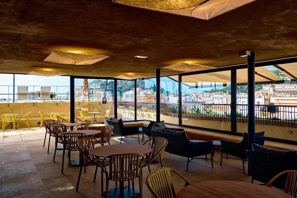 Hotel Delfin Tossa de Mar 4*,